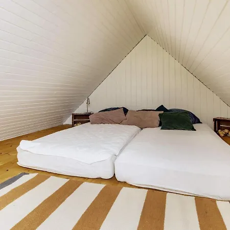4 Person In Karrebaeksminde-by Traum *